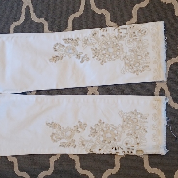 We The Free White Floral Cutout Jeans Women's 28 - Picture 4 of 13